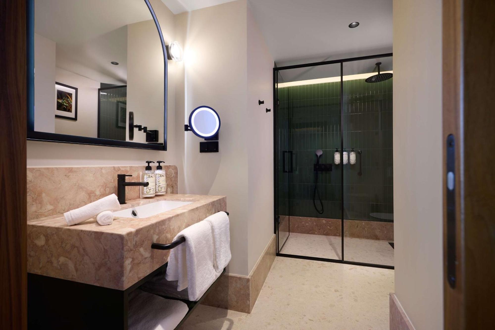 Duo Hotel Lisbon, Curio Collection By Hilton Exterior foto