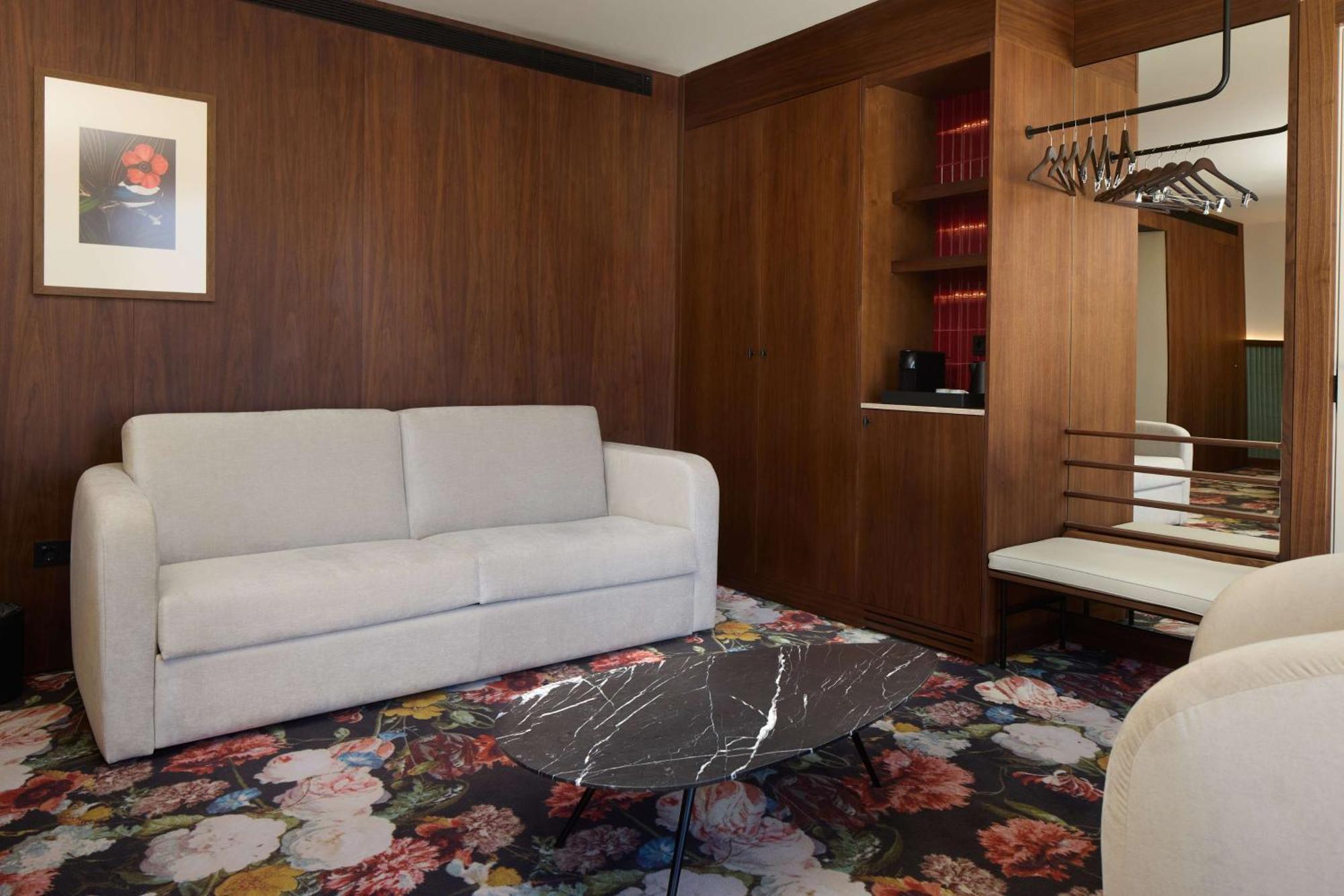 Duo Hotel Lisbon, Curio Collection By Hilton Exterior foto