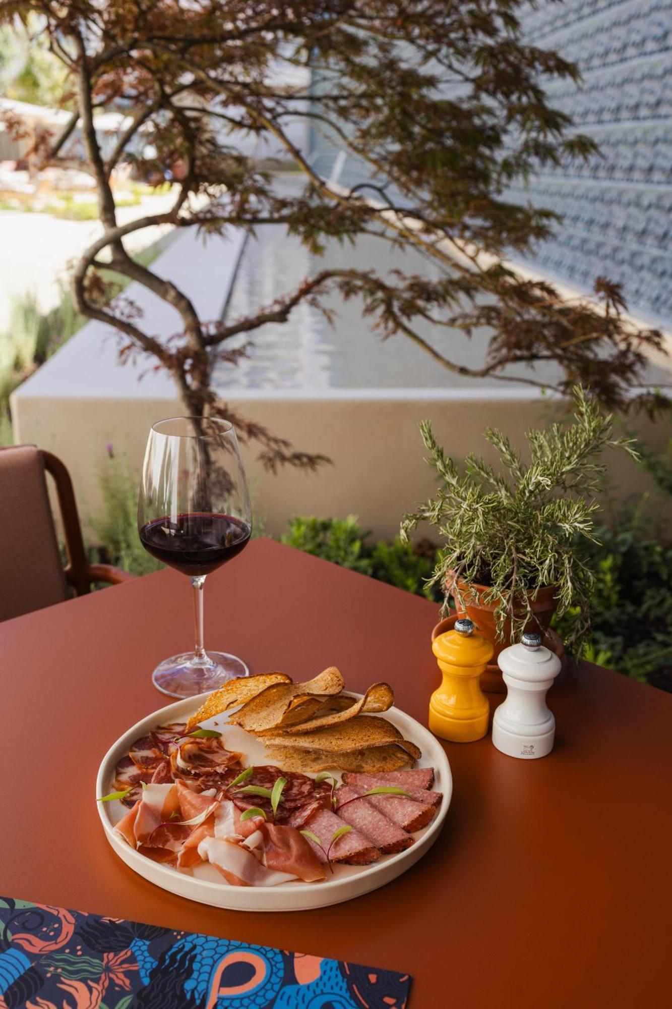 Duo Hotel Lisbon, Curio Collection By Hilton Exterior foto